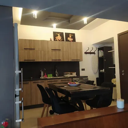 Evelina's House * Tolón